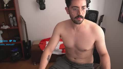 Lobito blanco Thefckingwolf main account online show from October 2025 05:03:01 PM