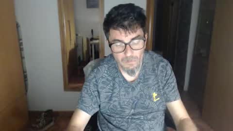 lobosolitario73 online show from October 2025 11:00:02 PM