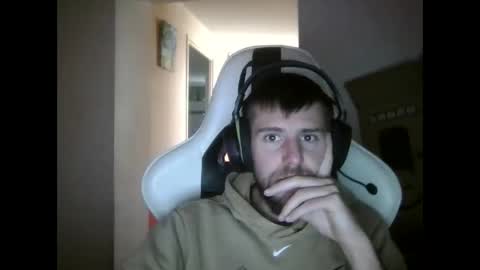 Snapshot of lobotomy54 chatting on October 2025 12:11:01 PM lobo online show from October 2025 12:11:01 PM