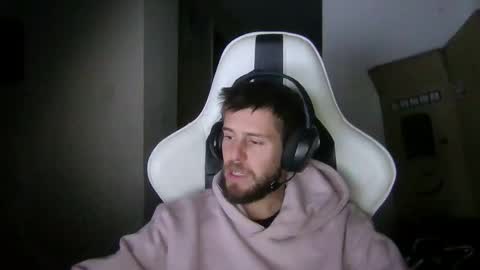 Snapshot of lobotomy54 chatting on October 2025 10:40:01 PM lobo online show from October 2025 10:40:01 PM