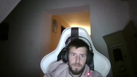 Snapshot of lobotomy54 chatting on October 2025 11:24:02 PM lobo online show from October 2025 11:24:02 PM