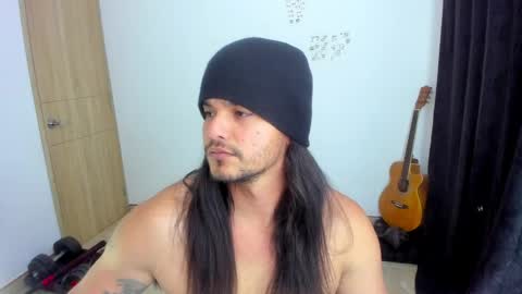 Snapshot of loganhot22 chatting on April 2026 05:40:01 AM Logan online show from April 2026 05:40:01 AM