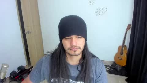 Snapshot of loganhot22 chatting on April 2026 07:33:01 AM Logan online show from April 2026 07:33:01 AM