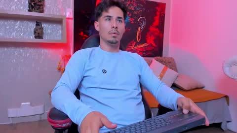 Snapshot of loghan_fox chatting on October 2025 03:47:01 AM Loghan online show from October 2025 03:47:01 AM