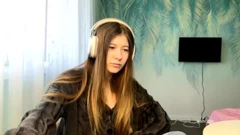 Snapshot of loisecromack chatting on March 2026 08:04:01 AM Kate online show from March 2026 08:04:01 AM