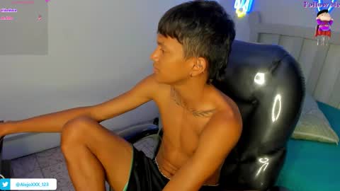 LOUIS online show from November 2025 05:40:02 AM