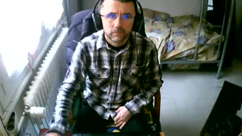 lokoum39 online show from February 2025 12:08:01 PM