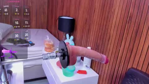 Snapshot of lola_clit chatting on March 2025 02:40:01 PM lola online show from March 2025 02:40:01 PM