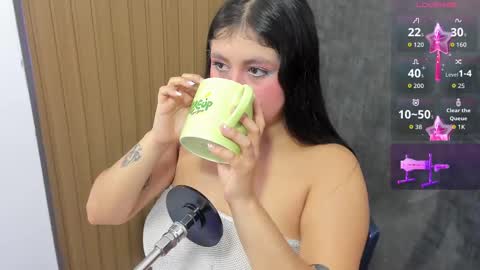 Snapshot of lola_clit chatting on September 2025 11:43:01 AM lola online show from September 2025 11:43:01 AM