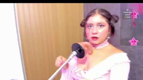 Snapshot of lola_clit chatting on October 2025 11:31:02 AM lola online show from October 2025 11:31:02 AM