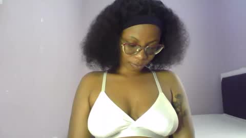 Lola Coco online show from April 2026 10:42:01 AM