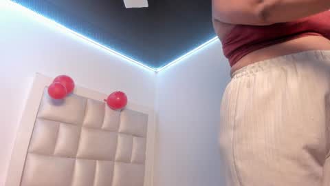 lola_js online show from July 2026 12:00:02 PM