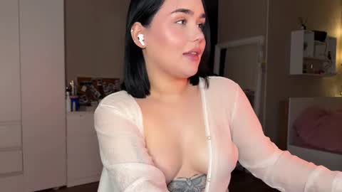Snapshot of lola_razee chatting on July 2026 11:00:01 PM lola_razee online show from July 2026 11:00:01 PM