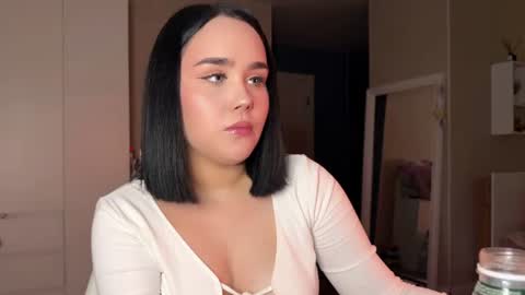 Snapshot of lola_razee chatting on July 2026 12:01:01 AM lola_razee online show from July 2026 12:01:01 AM