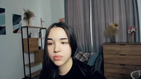 Snapshot of lola_weis chatting on February 2026 07:23:01 AM Melina online show from February 2026 07:23:01 AM