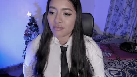 lolaasmith_21 online show from January 2025 12:27:01 AM