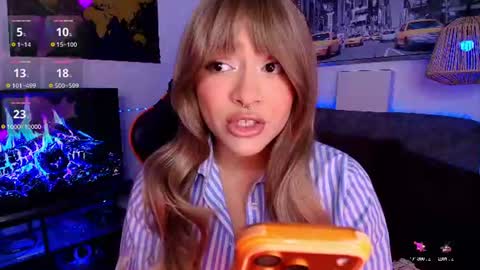 Snapshot of lolaasmith_21 chatting on July 2026 07:23:01 PM lolaasmith_21 online show from July 2026 07:23:01 PM