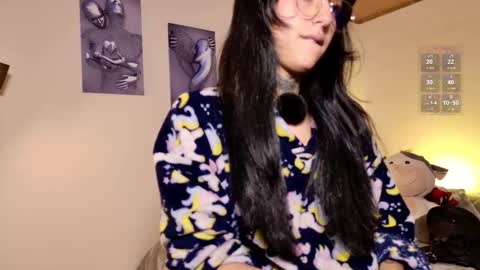 Lola online show from December 2025 02:44:01 PM