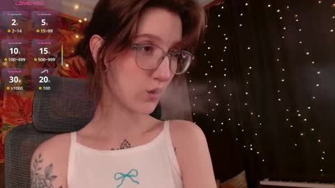 Snapshot of lolami_ chatting on June 2026 09:25:02 AM lolami_ online show from June 2026 09:25:02 AM