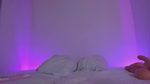 Lola online show from February 2025 01:54:02 AM