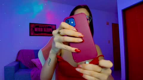 LolaSB online show from April 2026 05:21:01 AM