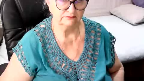 Snapshot of lolkaalyss chatting on February 2026 07:08:01 PM LolkaAlyss online show from February 2026 07:08:01 PM