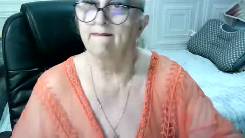 LolkaAlyss online show from April 2026 05:42:02 PM