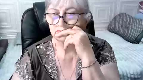 Snapshot of lolkaalyss chatting on April 2026 07:58:01 PM LolkaAlyss online show from April 2026 07:58:01 PM