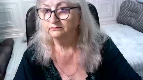 Snapshot of lolkaalyss chatting on June 2026 07:09:02 PM LolkaAlyss online show from June 2026 07:09:02 PM