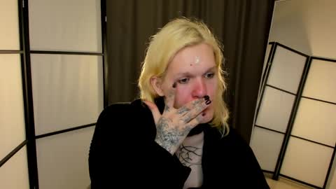 lollita online show from March 2026 06:02:01 AM