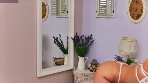 Lolly. online show from October 2025 06:51:01 PM