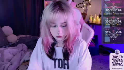 Lolly   online show from December 2024 07:43:02 PM