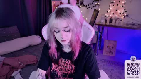 Lolly   online show from December 2024 11:41:02 PM