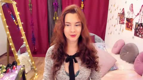 LoloMercier online show from January 2025 07:53:02 PM