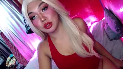 Love Marie online show from October 2025 02:40:01 PM