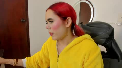 L O L Y online show from April 2026 02:11:02 AM