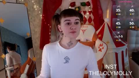 Molli online show from November 2025 10:50:02 AM