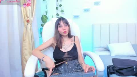 Snapshot of lolypink_ chatting on May 2026 03:30:02 PM Loly online show from May 2026 03:30:02 PM