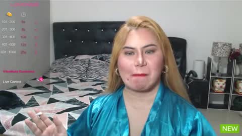 Snapshot of longasiansausage chatting on February 2025 11:19:02 AM TOPwithEXTRABiG online show from February 2025 11:19:02 AM