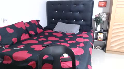 Snapshot of longasiansausage chatting on September 2025 11:53:02 AM TOPwithEXTRABiG online show from September 2025 11:53:02 AM