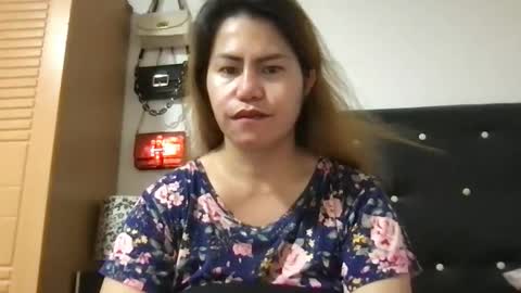 Snapshot of longasiansausage chatting on October 2025 07:18:02 AM TOPwithEXTRABiG online show from October 2025 07:18:02 AM