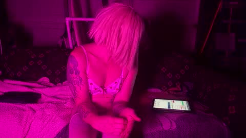 Snapshot of longbeachcd69 chatting on January 2026 01:35:01 PM longbeachcd69 online show from January 2026 01:35:01 PM