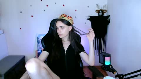 Snapshot of longhairbott chatting on July 2026 10:10:01 AM Alex online show from July 2026 10:10:01 AM