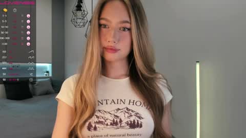 Snapshot of longoriaeva chatting on May 2026 05:50:02 PM Eva online show from May 2026 05:50:02 PM