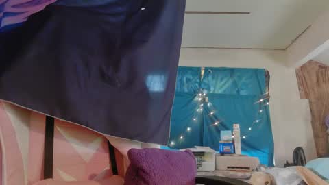 Londoncashmere69  online show from December 2024 04:13:02 PM