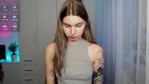 Snapshot of lookluna chatting on November 2025 12:49:02 PM Luna online show from November 2025 12:49:02 PM