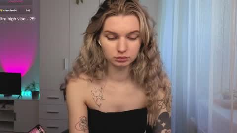 Luna online show from April 2026 06:19:01 AM