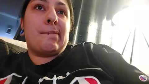 Snapshot of loolaunshaved chatting on November 2025 11:48:01 PM loolaunshaved online show from November 2025 11:48:01 PM