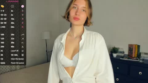 Snapshot of loookat_me chatting on June 2026 08:55:02 PM Jina online show from June 2026 08:55:02 PM