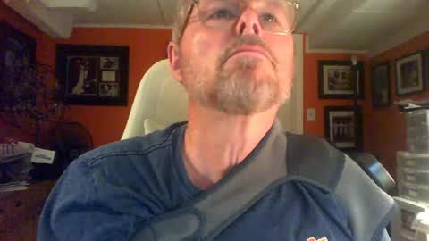 Snapshot of loosegravl chatting on July 2026 06:54:01 PM loosegravl online show from July 2026 06:54:01 PM